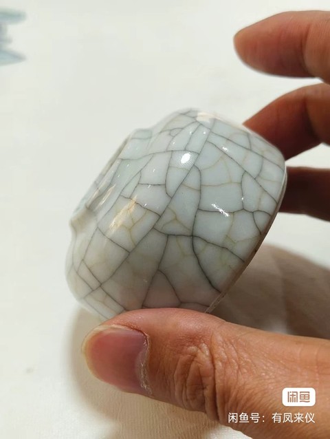 古玩陶瓷哥釉水盂真品鑒賞圖