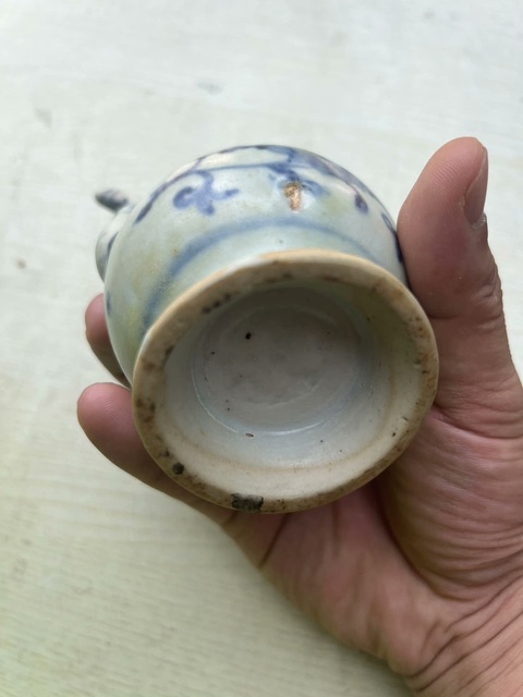 古玩陶瓷青花花卉紋執壺真品鑒賞圖
