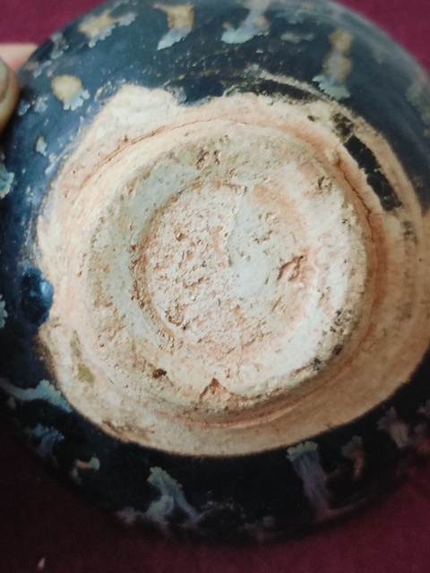 古玩陶瓷南宋·剪紙貼花盞真品鑒賞圖