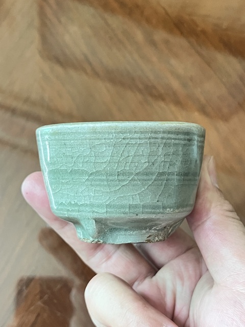 古玩陶瓷元~龍泉青瓷香爐拍賣(mài)，當(dāng)前價(jià)格3280元