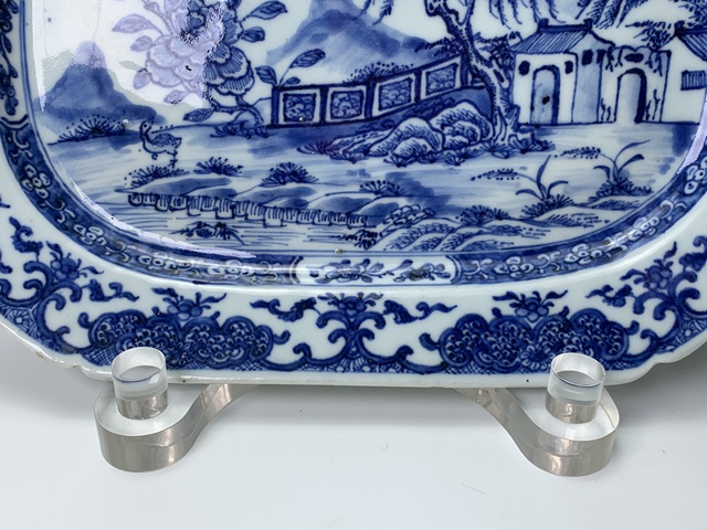 古玩陶瓷清乾隆·青花山水風景圖紋盤拍賣,當前價格272元