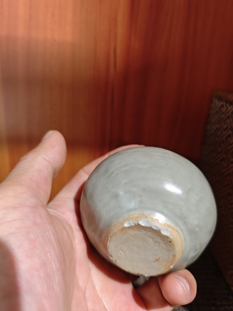 古玩錢幣龍泉青釉印花罐真品鑒賞圖