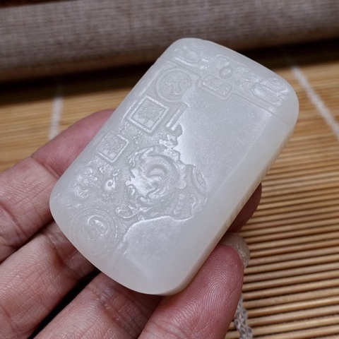 古玩玉器和田玉雕“龍紋牌”真品鑒賞圖