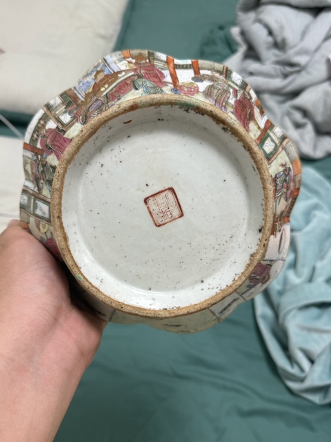 古玩陶瓷人物紋粉彩碗真品鑒賞圖