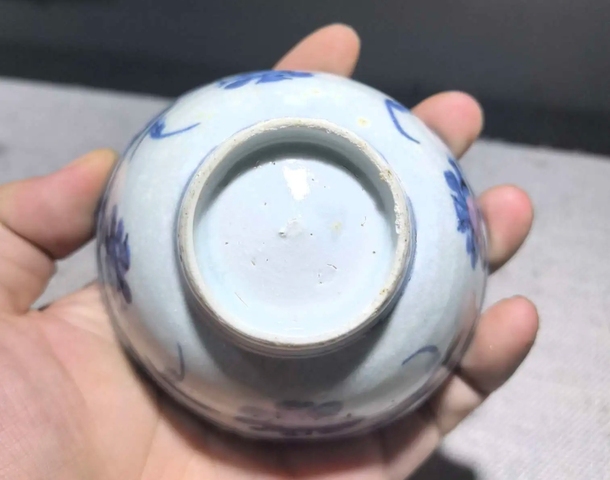 古玩陶瓷明晚期青花碗真品鑒賞圖