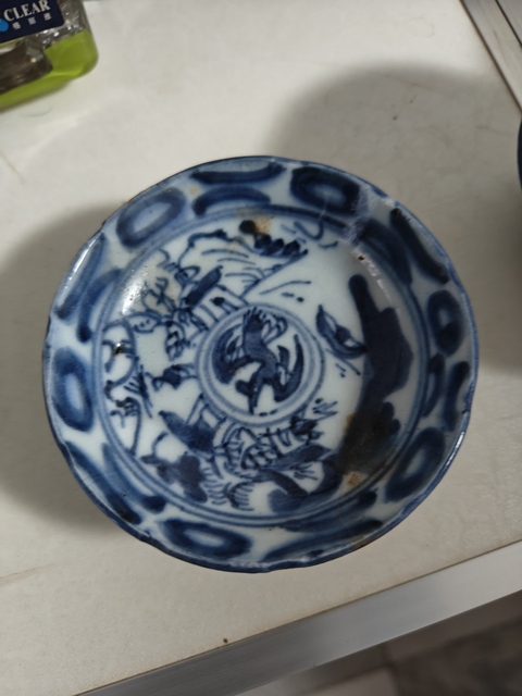 古玩陶瓷山水紋青花盤真品鑒賞圖