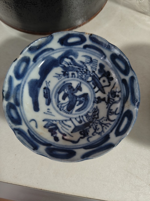 古玩陶瓷山水紋青花盤真品鑒賞圖