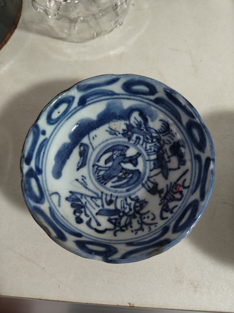 古玩陶瓷山水紋青花盤真品鑒賞圖