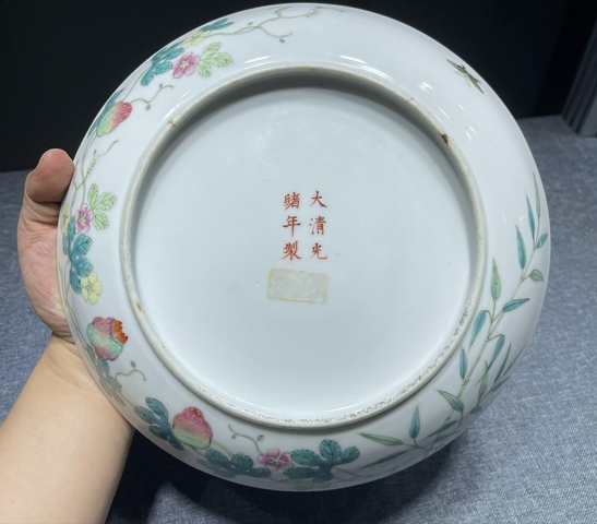 古玩陶瓷粉彩賴瓜紋臥盤真品鑒賞圖