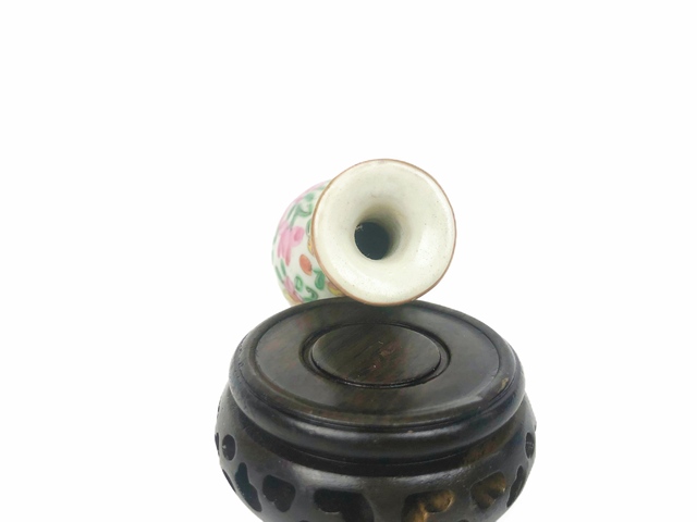 古玩陶瓷清晚期·花鳥蝶小梅瓶真品鑒賞圖