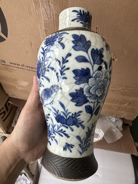 古玩陶瓷哥釉青花花鳥紋雞腿瓶拍賣，當前價格2000元