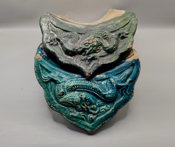 古玩陶瓷孔雀藍(lán)釉龍紋瓦當(dāng)真品鑒賞圖