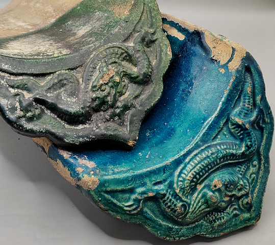 古玩陶瓷孔雀藍(lán)釉龍紋瓦當(dāng)真品鑒賞圖