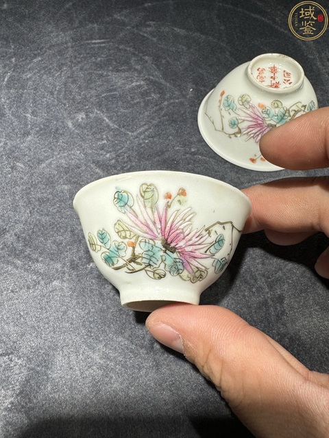 古玩陶瓷民國·粉彩菊花紋杯一對拍賣,當前價格2000元