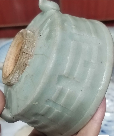 古玩陶瓷龍泉青瓷八卦爐真品鑒賞圖