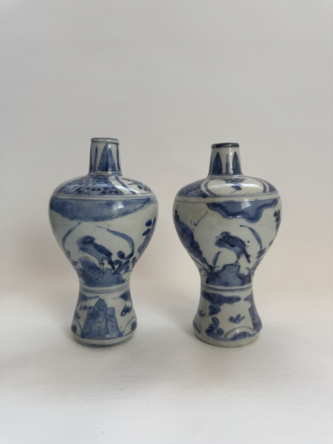 古玩陶瓷花鳥紋青花梅瓶真品鑒賞圖
