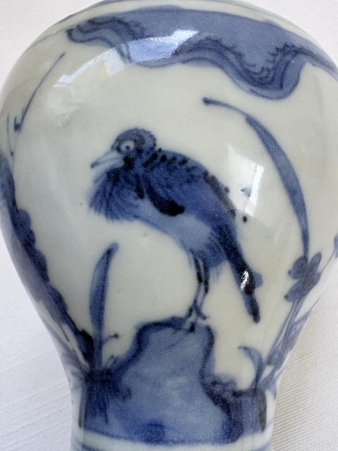 古玩陶瓷花鳥紋青花梅瓶真品鑒賞圖