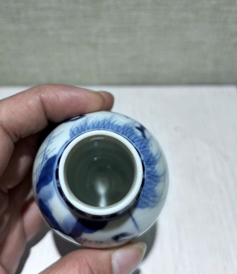 古玩陶瓷狩獵紋青花瓶真品鑒賞圖