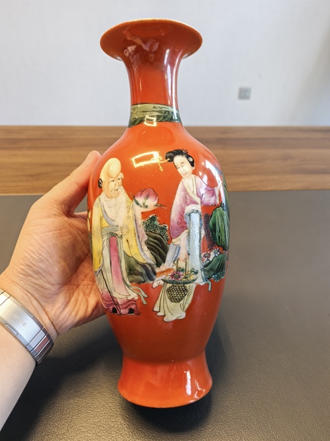古玩陶瓷民國超細路**紅地粉彩麻姑獻壽紋瓶拍賣,當前價格1800元