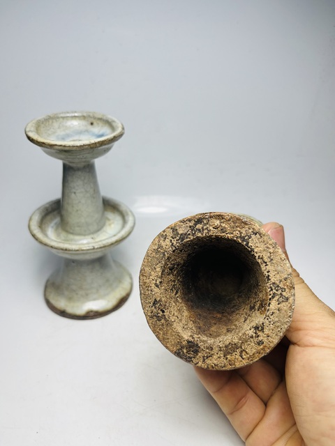 古玩陶瓷(清末民初)窯變哥釉燭臺一對拍賣,當前價格0元