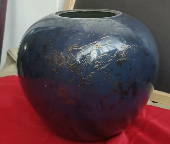 古玩陶瓷祭蘭釉描金龍紋罐真品鑒賞圖