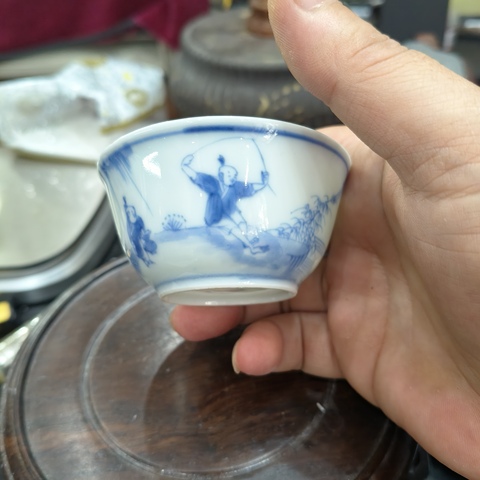 古玩陶瓷青花人物故事紋杯真品鑒賞圖