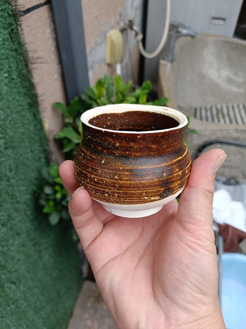 古玩陶瓷宋代名窯之一吉州窯醬釉水盂拍賣，當(dāng)前價格1980元