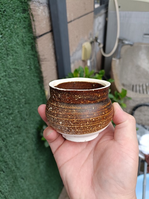 古玩陶瓷宋代名窯之一吉州窯醬釉水盂拍賣，當(dāng)前價格1980元