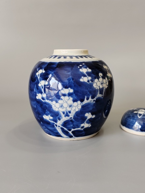 古玩陶瓷清光緒冰梅罐·發(fā)色天花板拍賣,當(dāng)前價格1600元