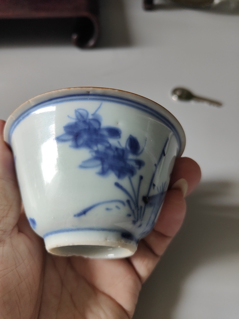 古玩陶瓷青花花卉紋杯真品鑒賞圖