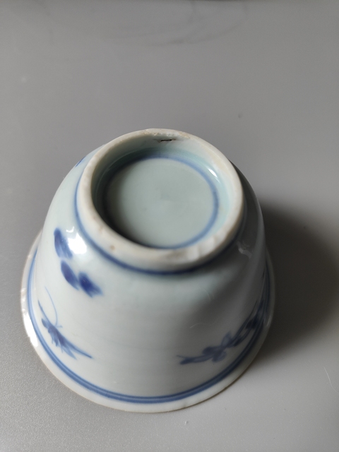 古玩陶瓷青花花卉紋杯真品鑒賞圖
