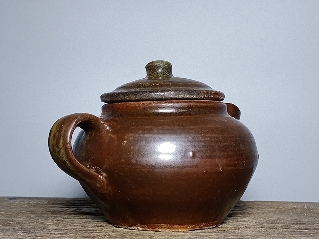 古玩陶瓷壺真品鑒賞圖