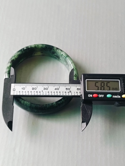 古玩玉器天然獨山玉手鐲拍賣,當前價格199元