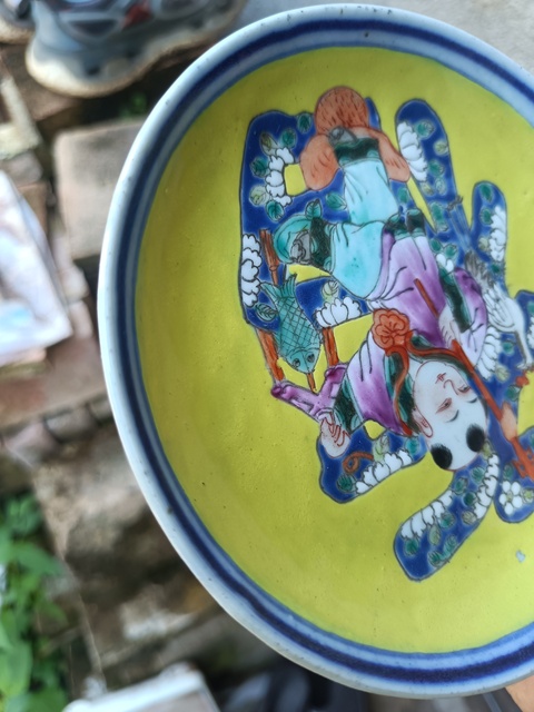 古玩陶瓷粉彩福娃盤真品鑒賞圖