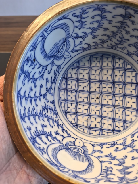 古玩陶瓷嘉慶紫金釉青花纏枝蓮折沿小盆(小水洗)拍賣,當前價格1380元