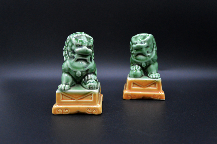 古玩陶瓷【紫煙閣】黃綠釉獅子擺件拍賣，當前價格1299元
