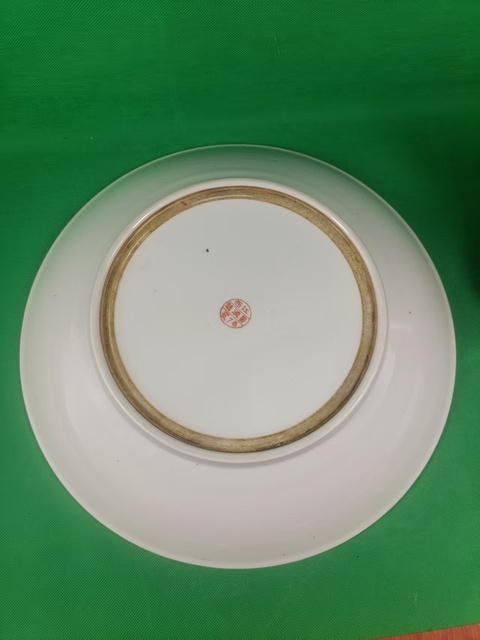 古玩陶瓷胭脂粉彩花卉紋雙底盤真品鑒賞圖