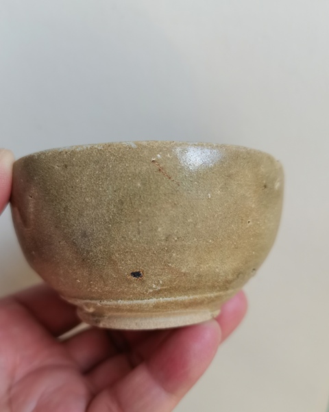 古玩陶瓷岳州窯青釉羅漢杯真品鑒賞圖