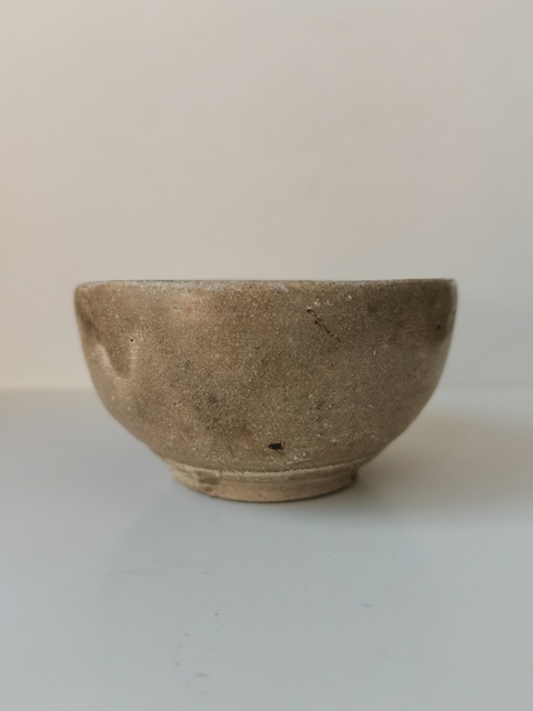 古玩陶瓷岳州窯青釉羅漢杯真品鑒賞圖