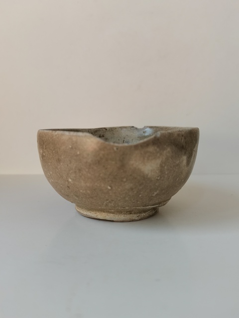 古玩陶瓷岳州窯青釉羅漢杯真品鑒賞圖