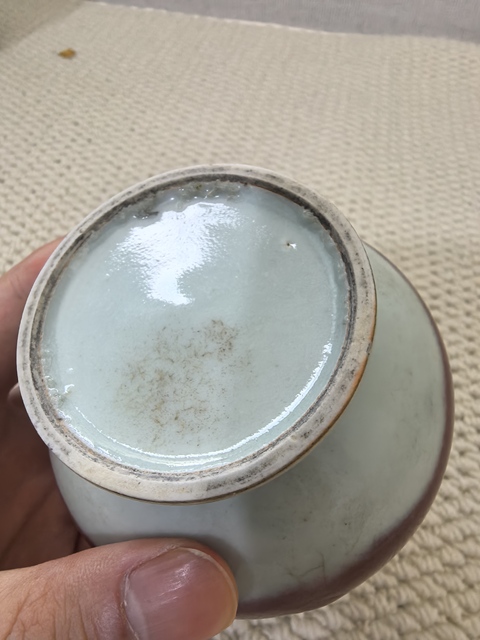 古玩陶瓷紅釉瓷豆或者水盂真品鑒賞圖