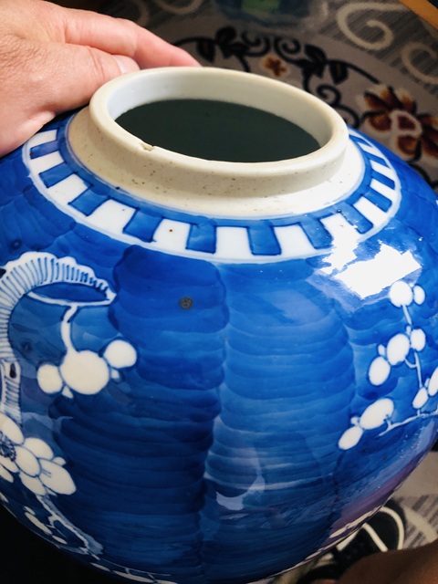 古玩陶瓷青花留白冰梅紋罐真品鑒賞圖