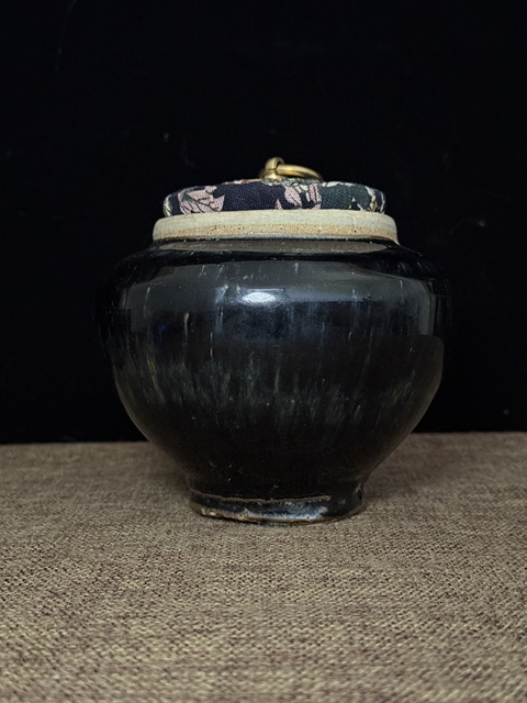 古玩陶瓷窯變黑釉茶入真品鑒賞圖