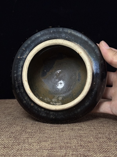 古玩陶瓷窯變黑釉茶入真品鑒賞圖