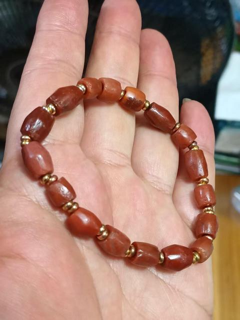 古玩玉器春秋戰(zhàn)國天然紅瑪瑙珠串拍賣,當(dāng)前價格3800元