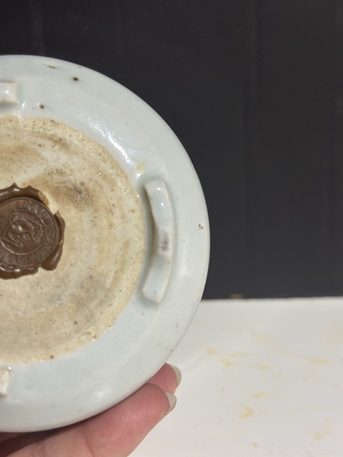 古玩陶瓷龍紋青花三足筒式香爐真品鑒賞圖