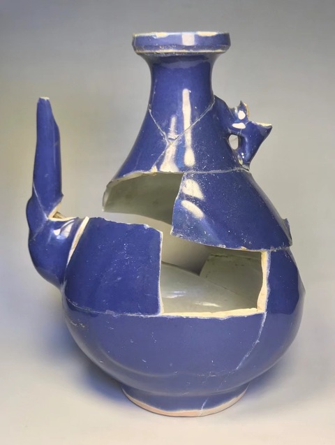 古玩陶瓷藍釉執壺標本真品鑒賞圖