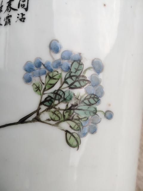 古玩陶瓷花卉紋帽筒真品鑒賞圖