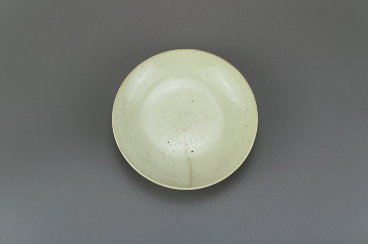 古玩陶瓷米黃釉水洗真品鑒賞圖