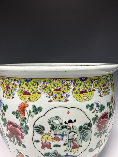 古玩陶瓷清晚·粉彩人物卷缸拍賣,當前價格36000元
